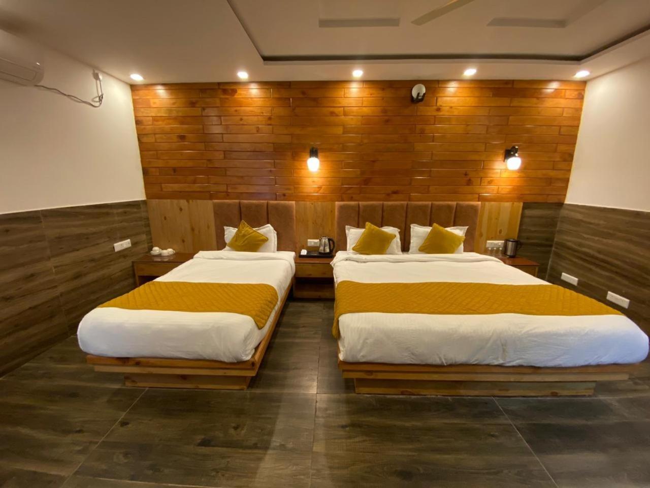 The Aesthetic Hotel & Restaurant Bhīm Tāl エクステリア 写真