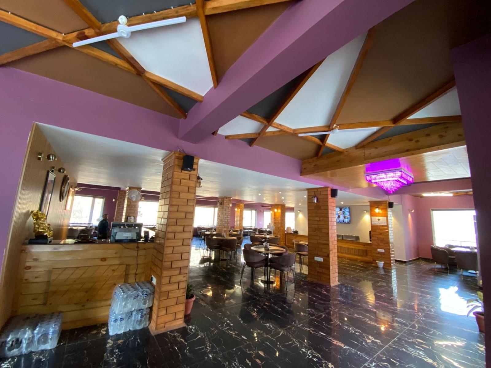 The Aesthetic Hotel & Restaurant Bhīm Tāl エクステリア 写真