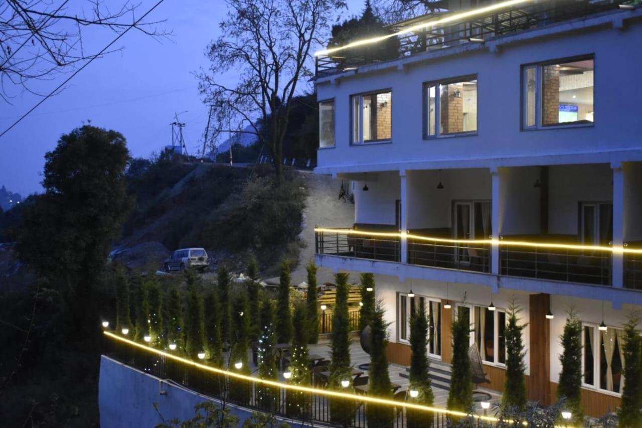 The Aesthetic Hotel & Restaurant Bhīm Tāl エクステリア 写真